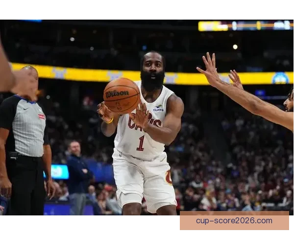 阿伦回归焕发新能量双塔联手骑士攻防无解哈登全面统治比赛